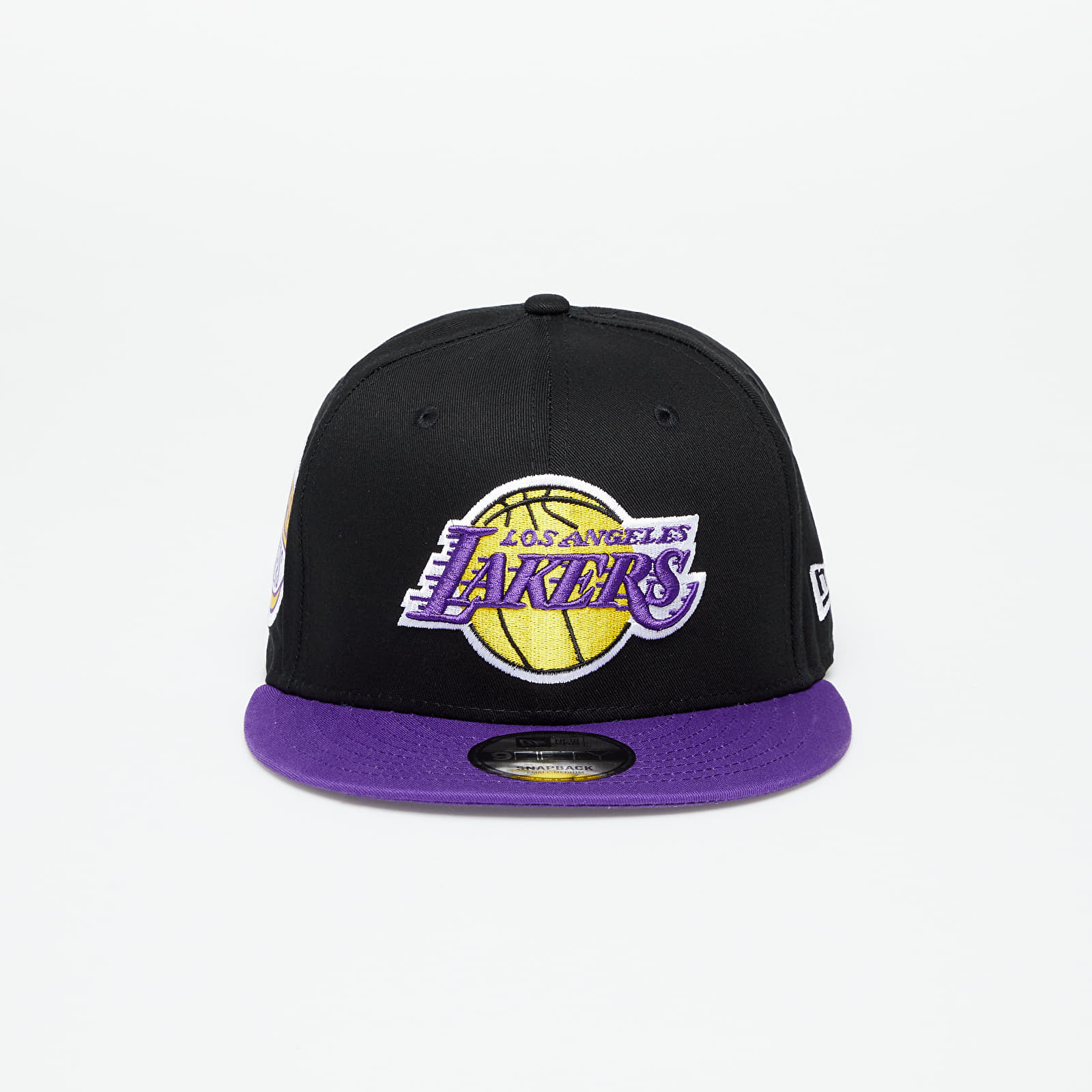 Sapkák New Era Los Angeles Lakers Contrast Side Patch 9Fifty Snapback Cap Black/ True Purple