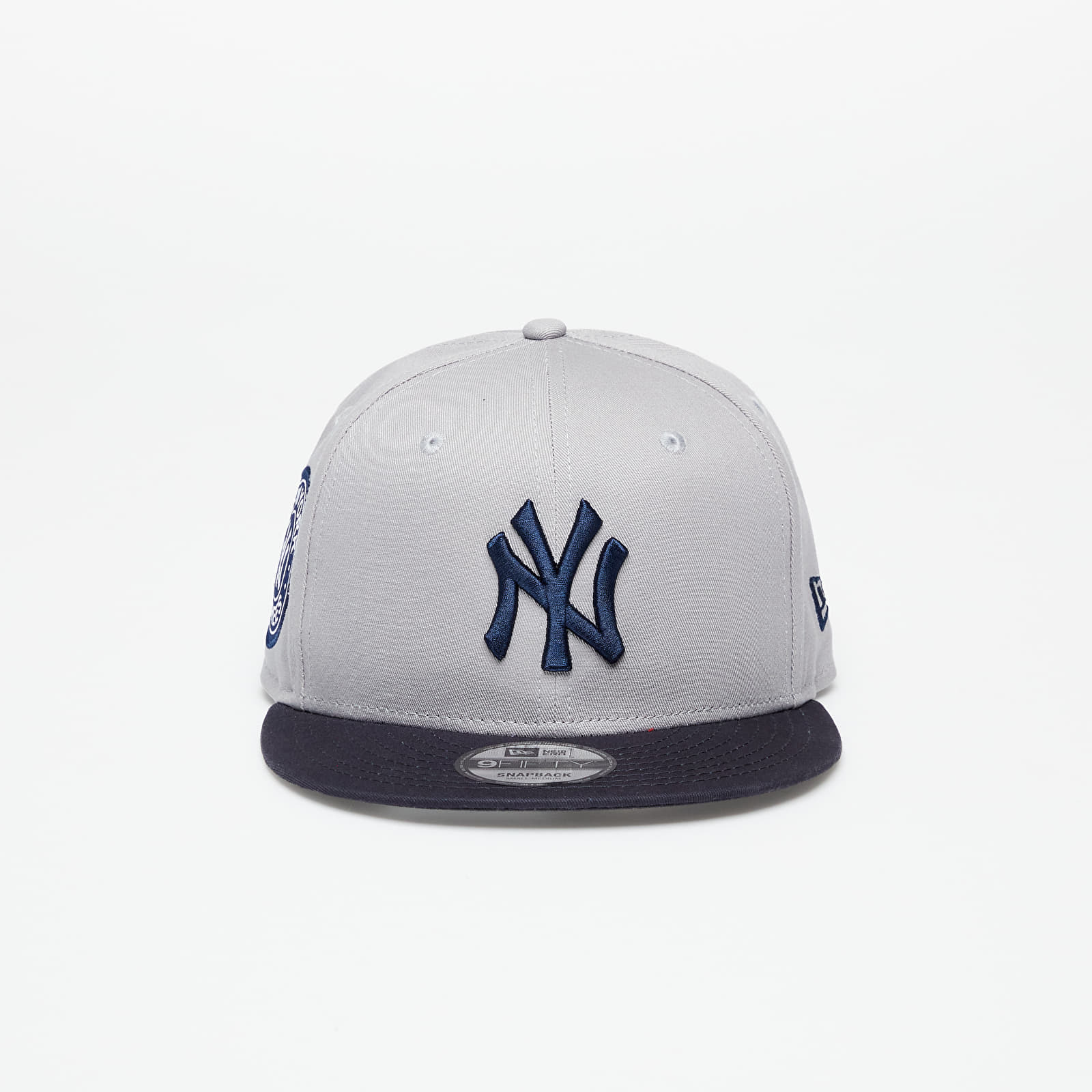 Levně New Era New York Yankees Contrast Side Patch 9Fifty Snapback Cap Gray/ Navy