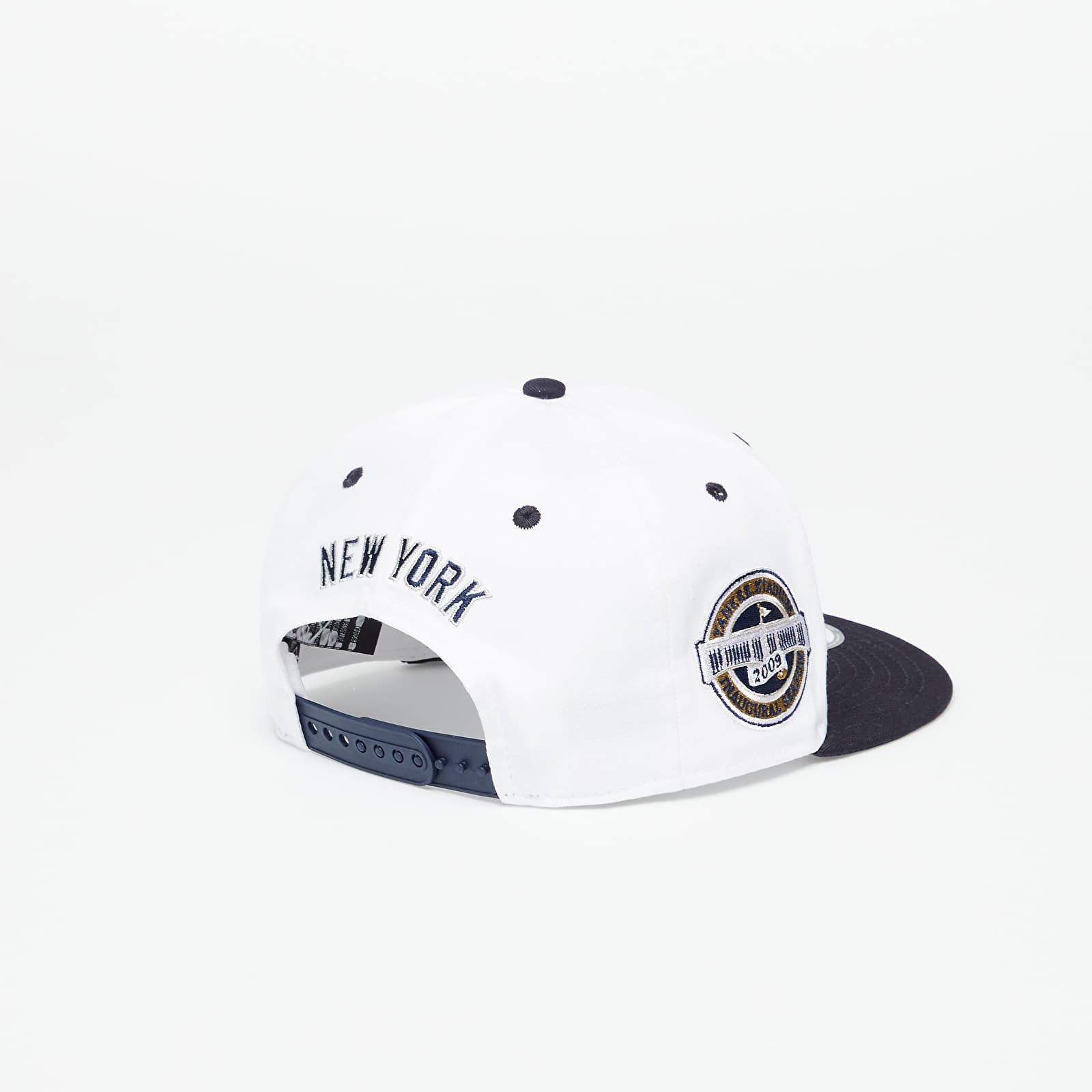 New Era New York Yankees White Crown Patch 9Fifty Snapback Cap Optic White/ Navy - 1 | YEO