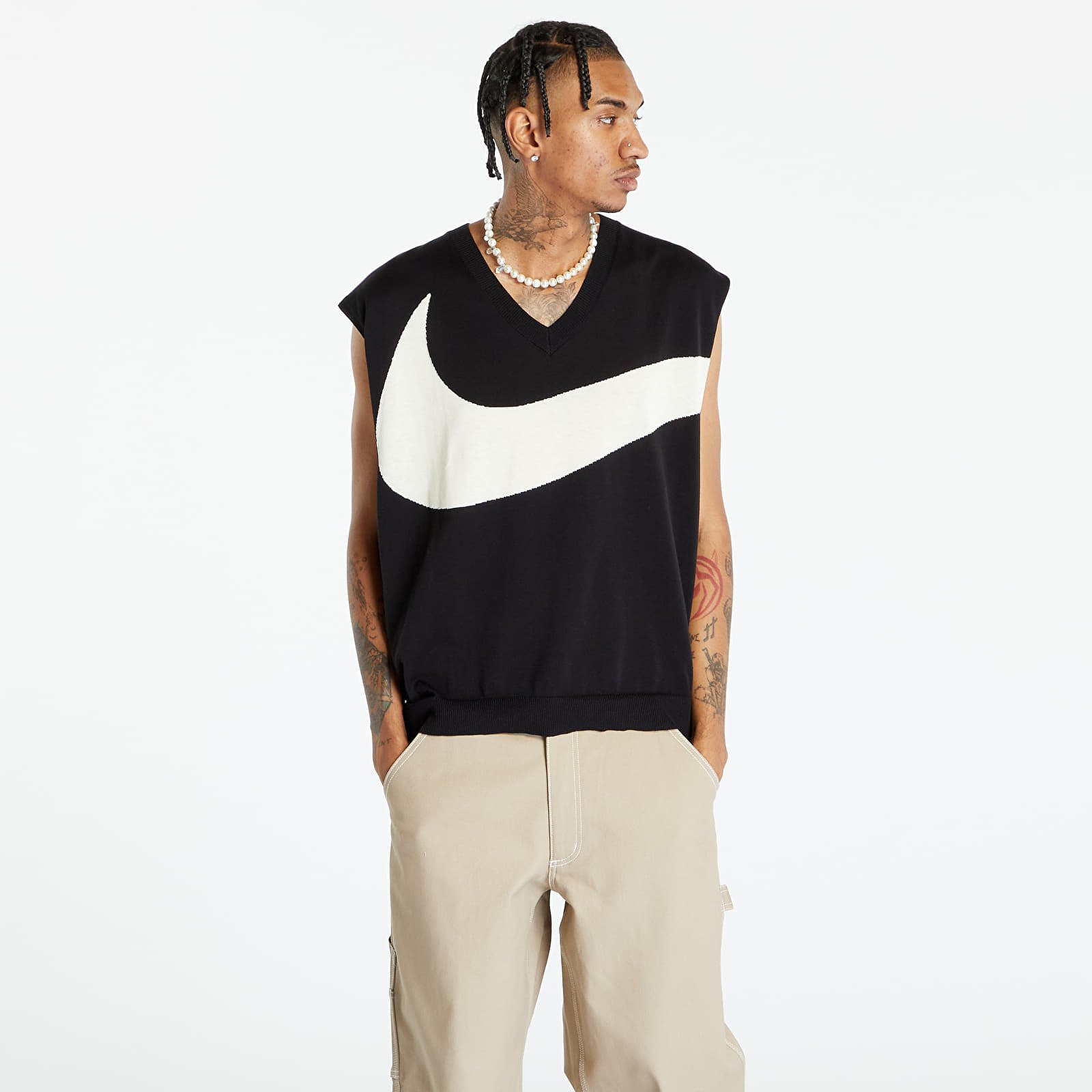 Levně Nike Swoosh Sweater Vest Black/ Coconut Milk