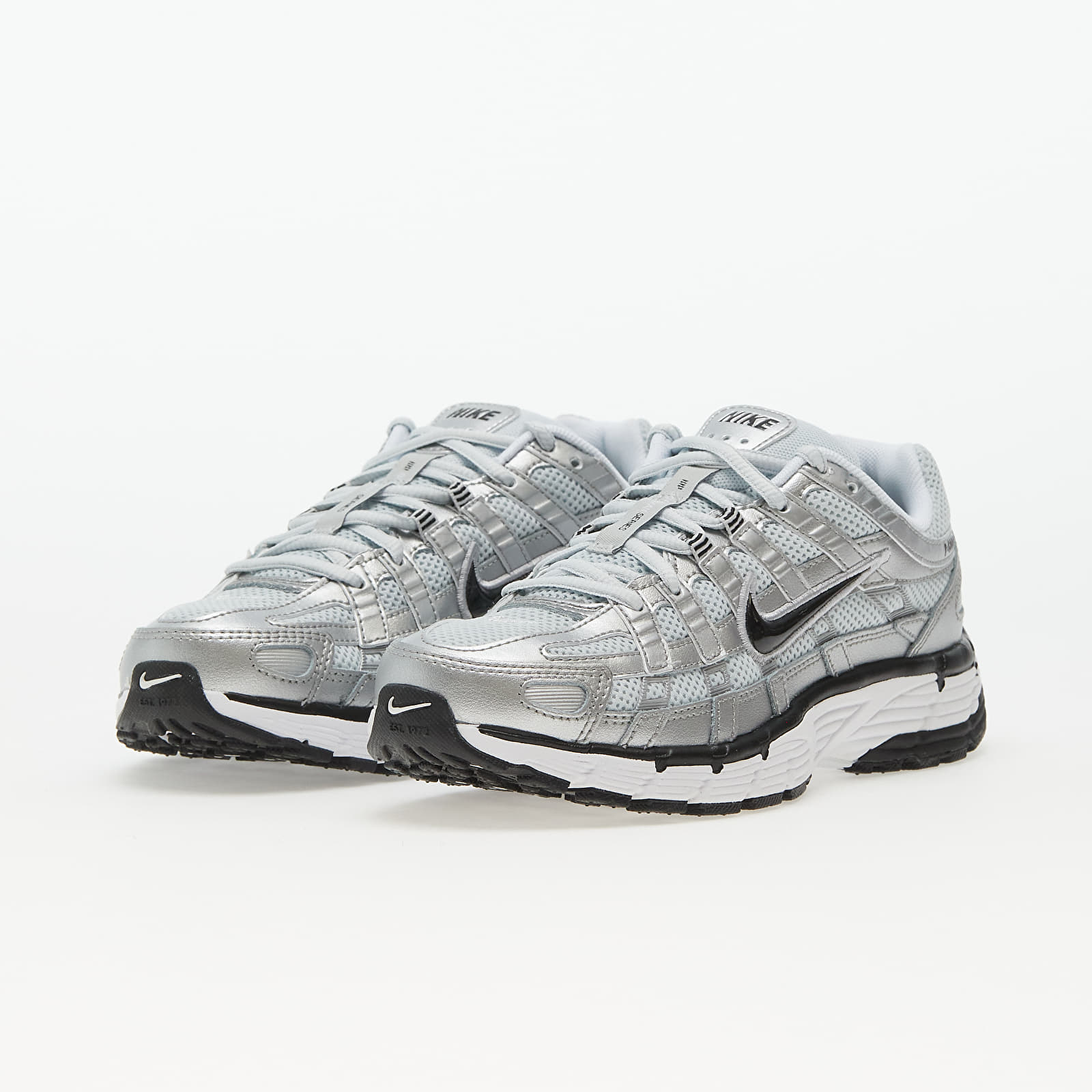 White and silver nikes hot sale