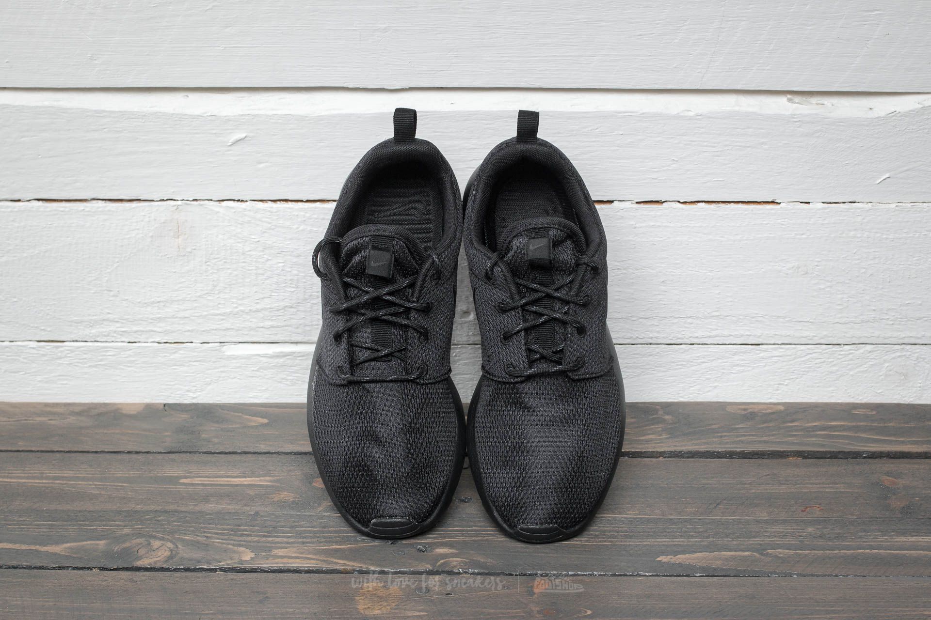 Roshe clearance ladies black