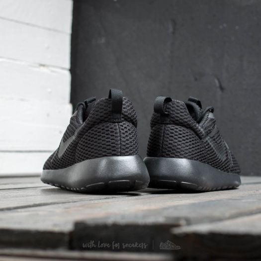 Nike roshe top run all black