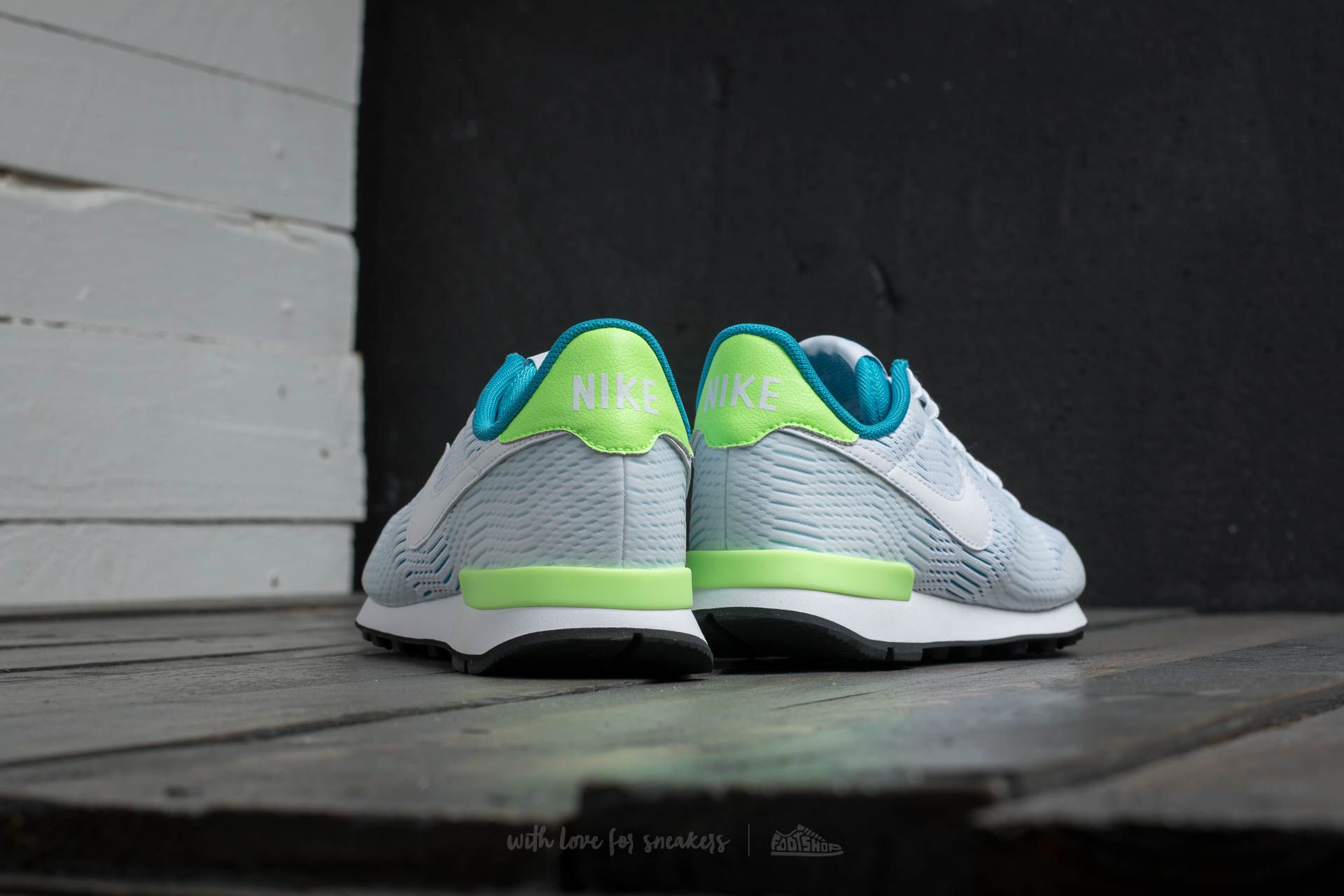 Women s shoes Nike W Internationalist EM White White Blue Lagoon Ghost Green Footshop