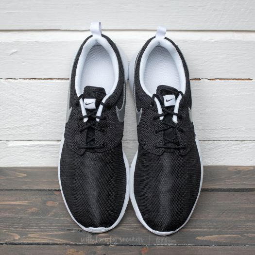 Women s shoes Nike Roshe One GS Black Metallic Silver White