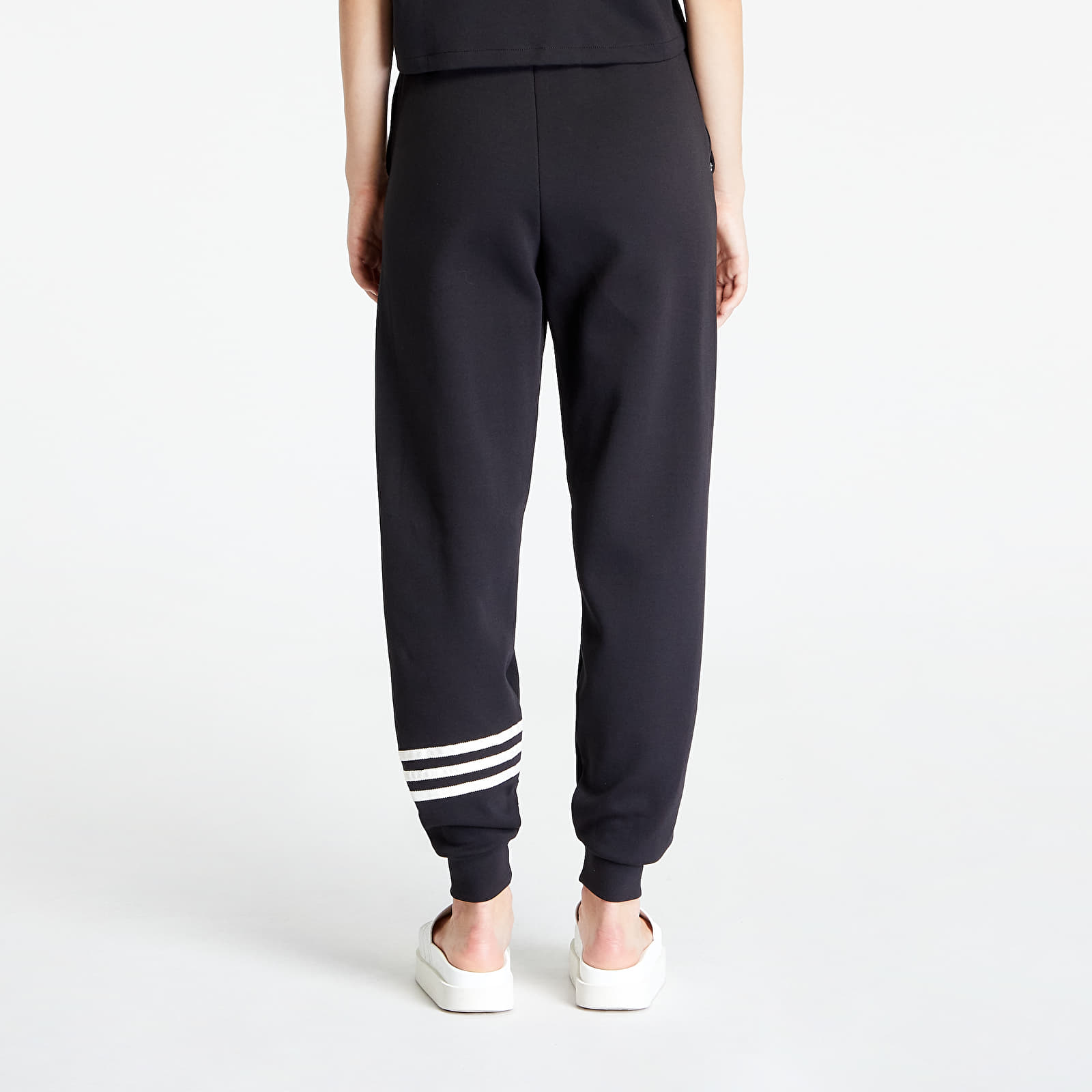Farmerek és nadrágok adidas Joggers Black