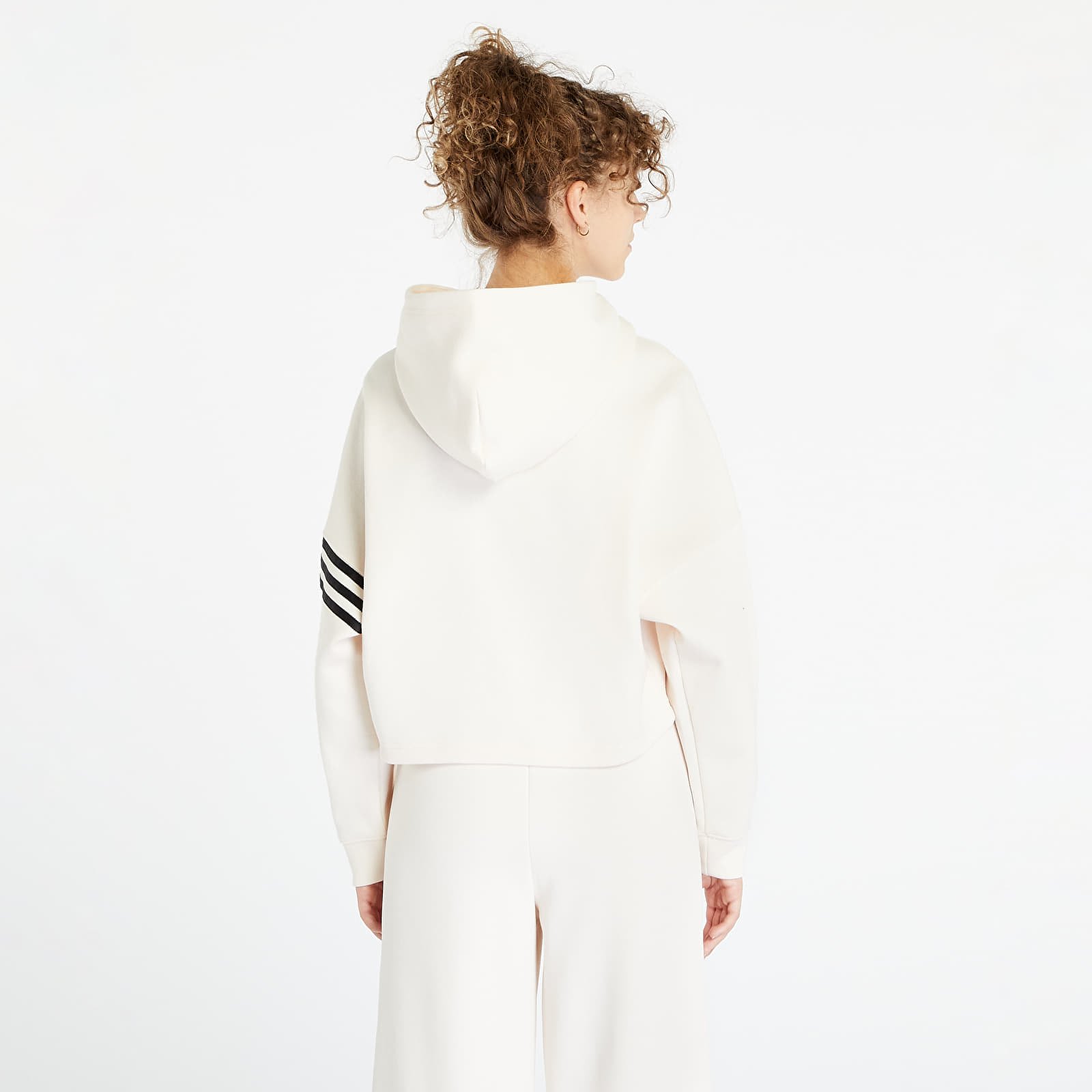 Hoodies and sweatshirts adidas Originals Neuclassics Hoodie Wonder