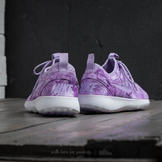 Flo nike sneaker store