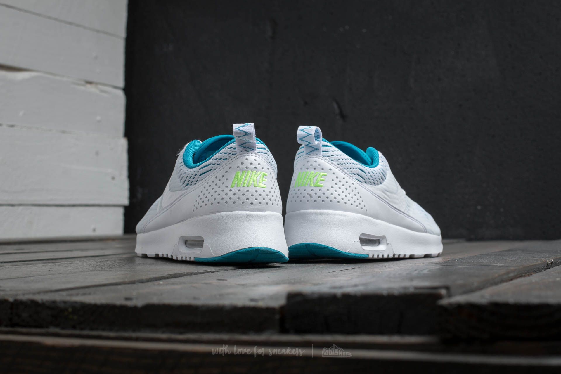 Zapatillas mujer Nike W Air Max Thea EM White/ White - Blue Lagoon - Ghost - Green