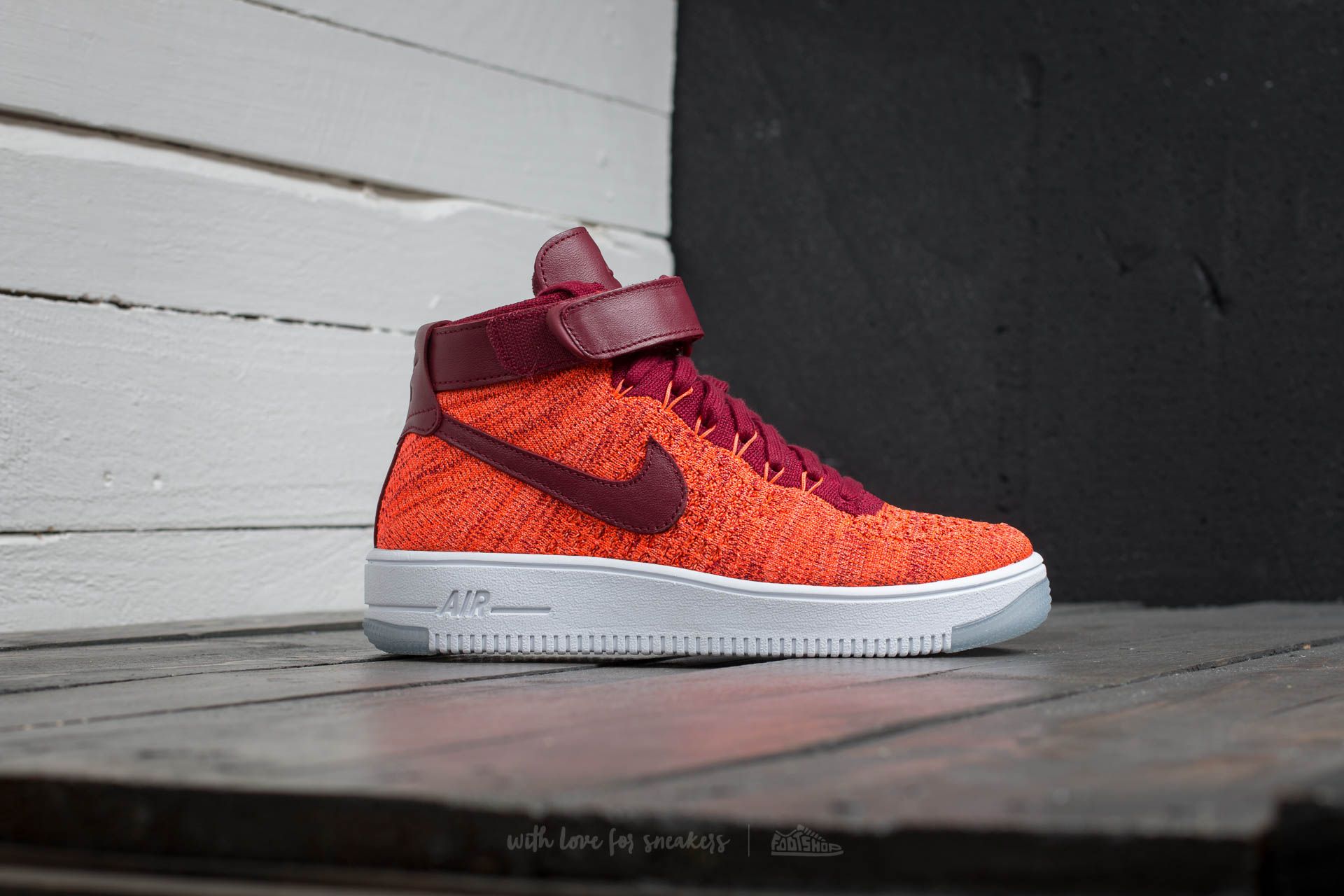 Women's shoes Nike W Air Force 1 Flyknit Total Crimson/ Team Red