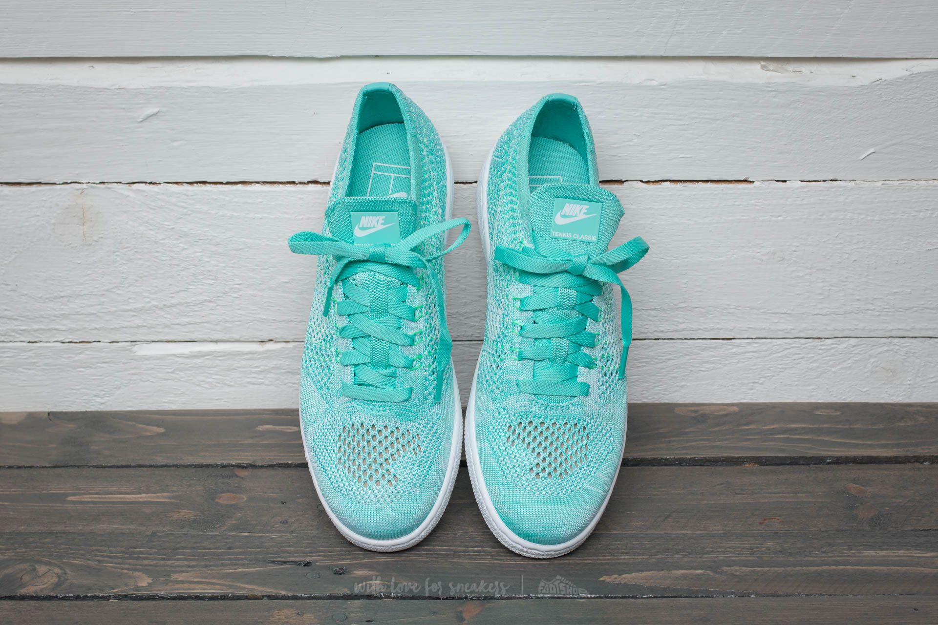 Nike tennis classic hot sale ultra flyknit women's