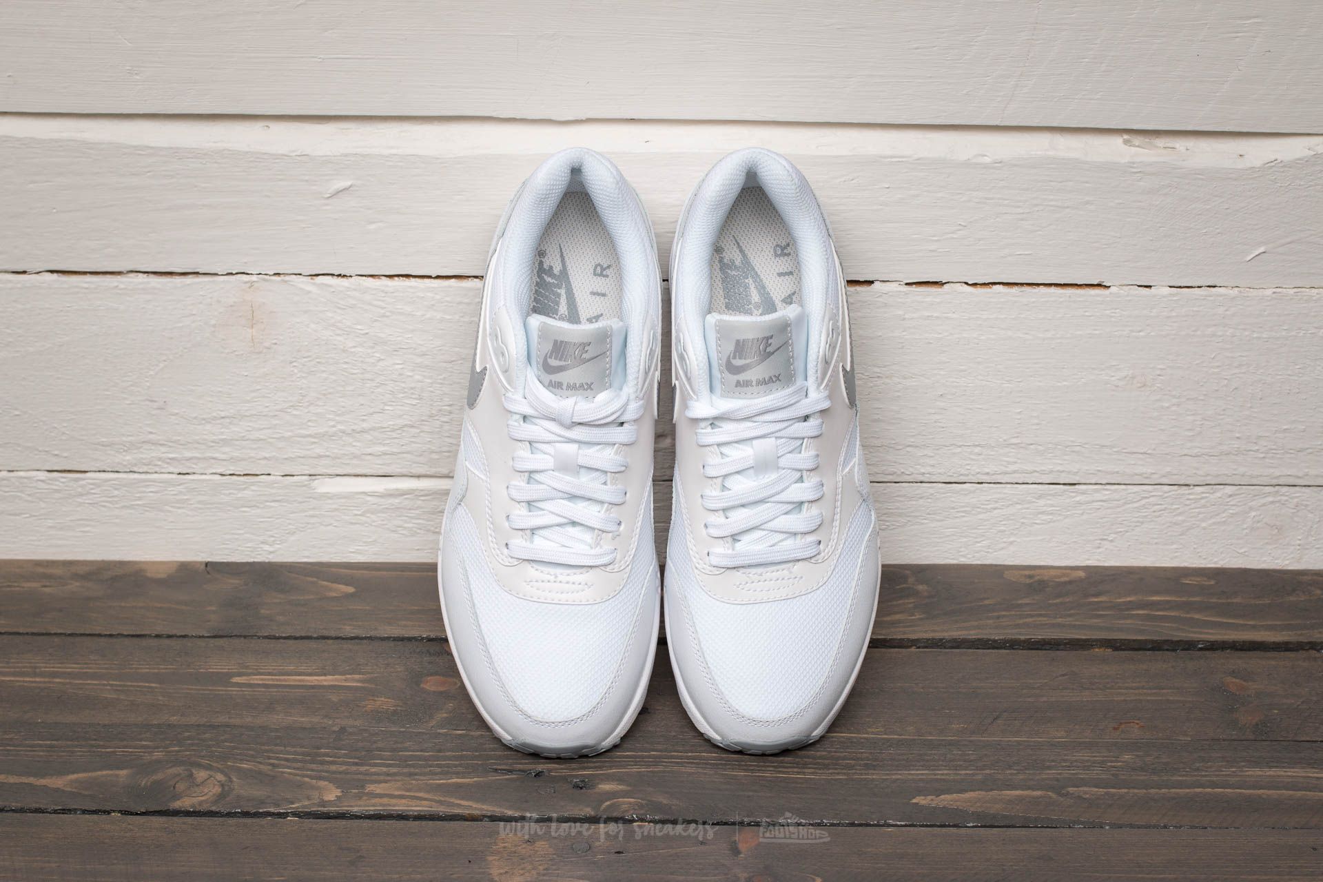 Zapatillas mujer Nike W Air Max 1 Ultra Essentials White/Wolf Grey Pure Platinum Metallic 