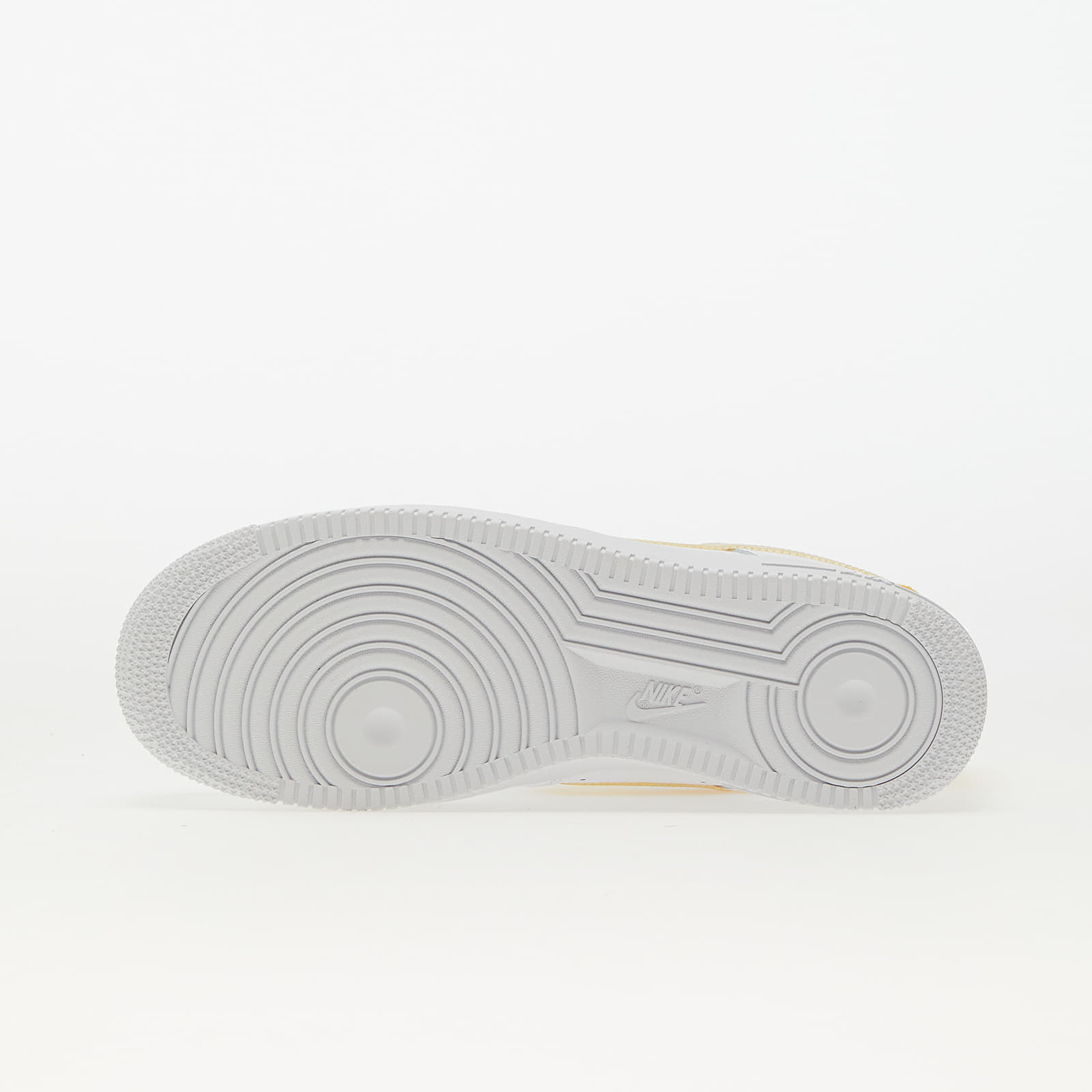 Moški čevlji Nike Air Force 1 '07 White/ Solar Flare