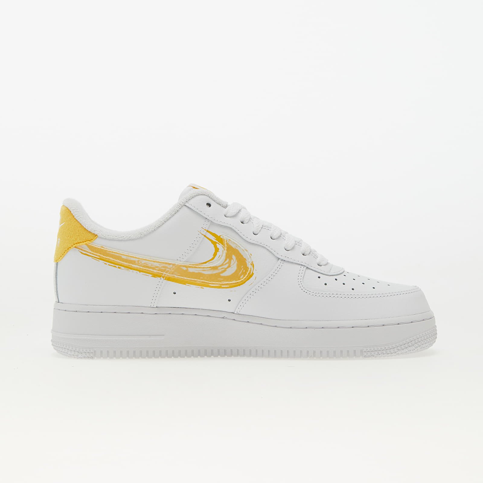 Moški čevlji Nike Air Force 1 '07 White/ Solar Flare