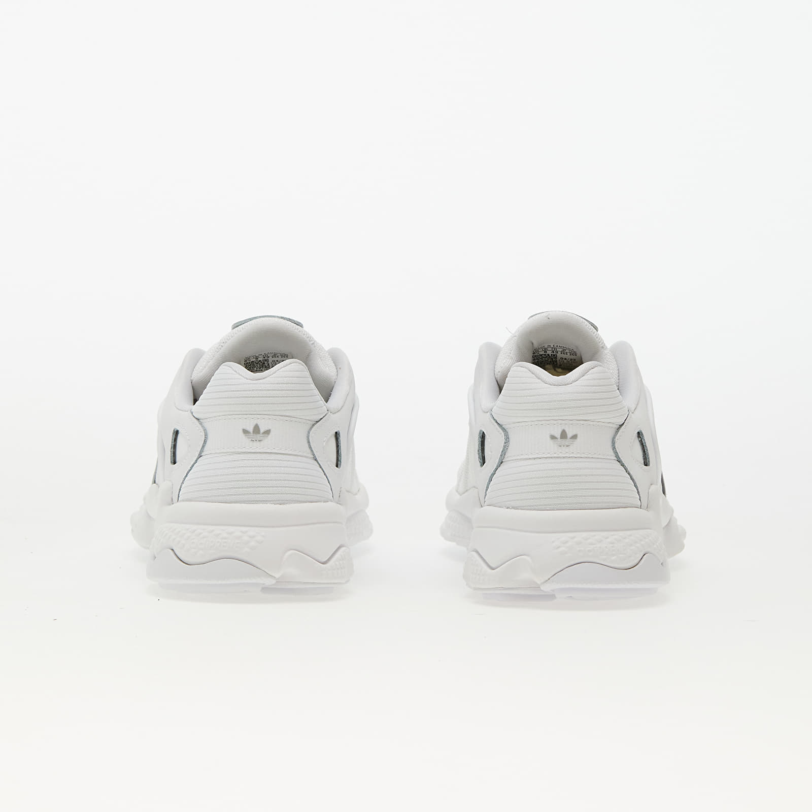 Miesten kengät adidas Oztral Ftw White/ Ftw White/ Metallic Silver