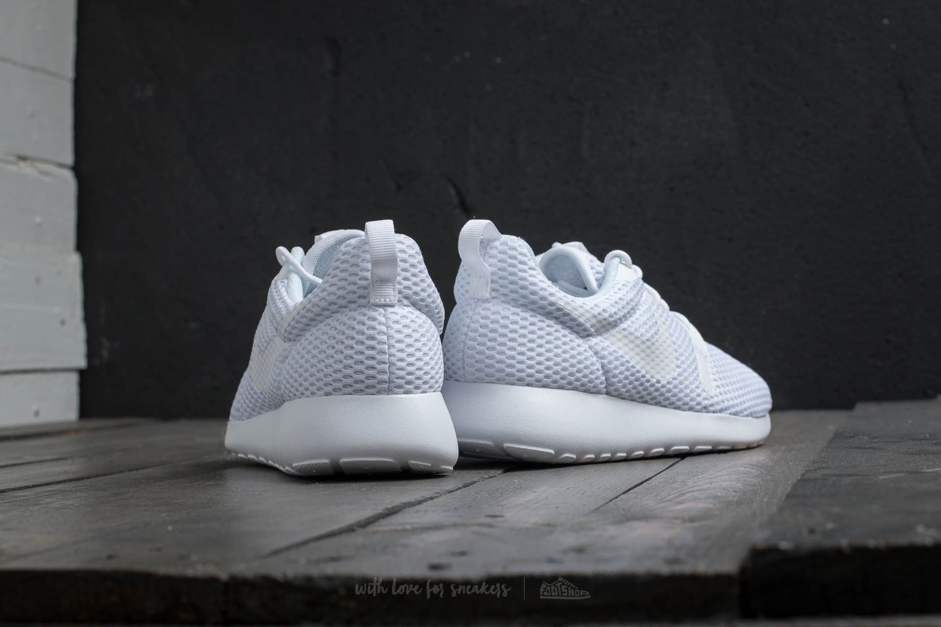 Women s shoes Nike W Roshe One Hyper BR White White Pure Platinum Footshop