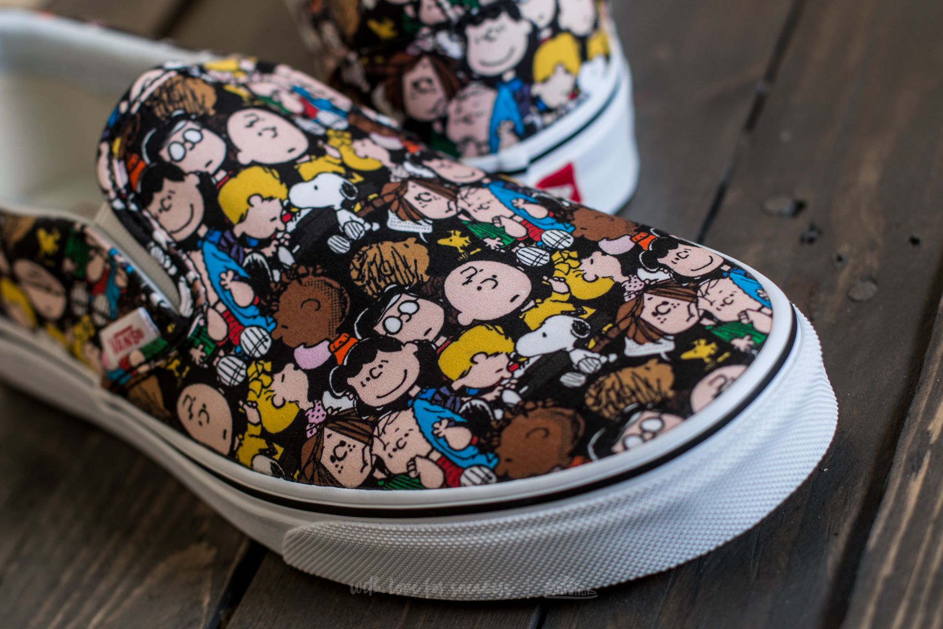 Vans peanuts the gang slip on online