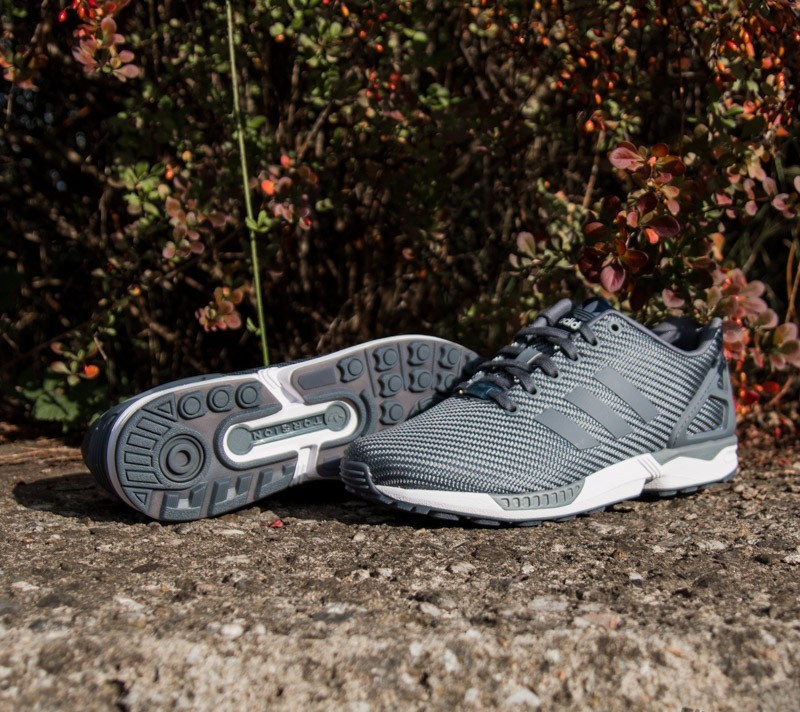 Sko adidas ZX FLUX Originals Onix/White