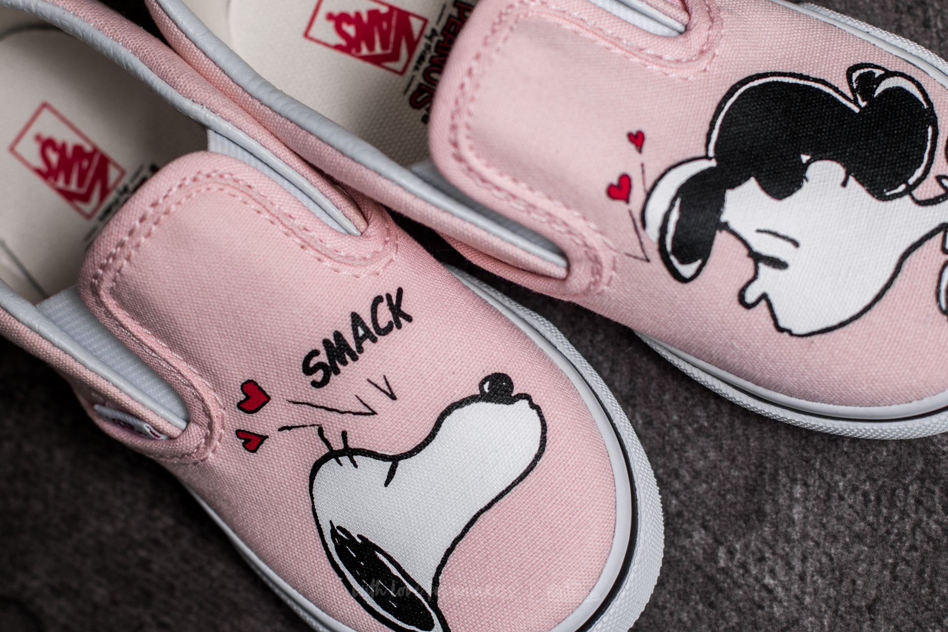 Otroške superge in čevlji Vans x Peanuts Classic Slip-On Smack/ Pearl
