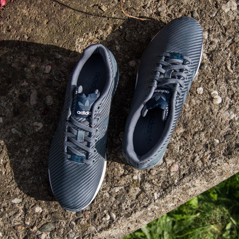 エックス17＋ Shoes adidas ZX FLUX Originals Onix/White (B34926 VH4) | Footshop