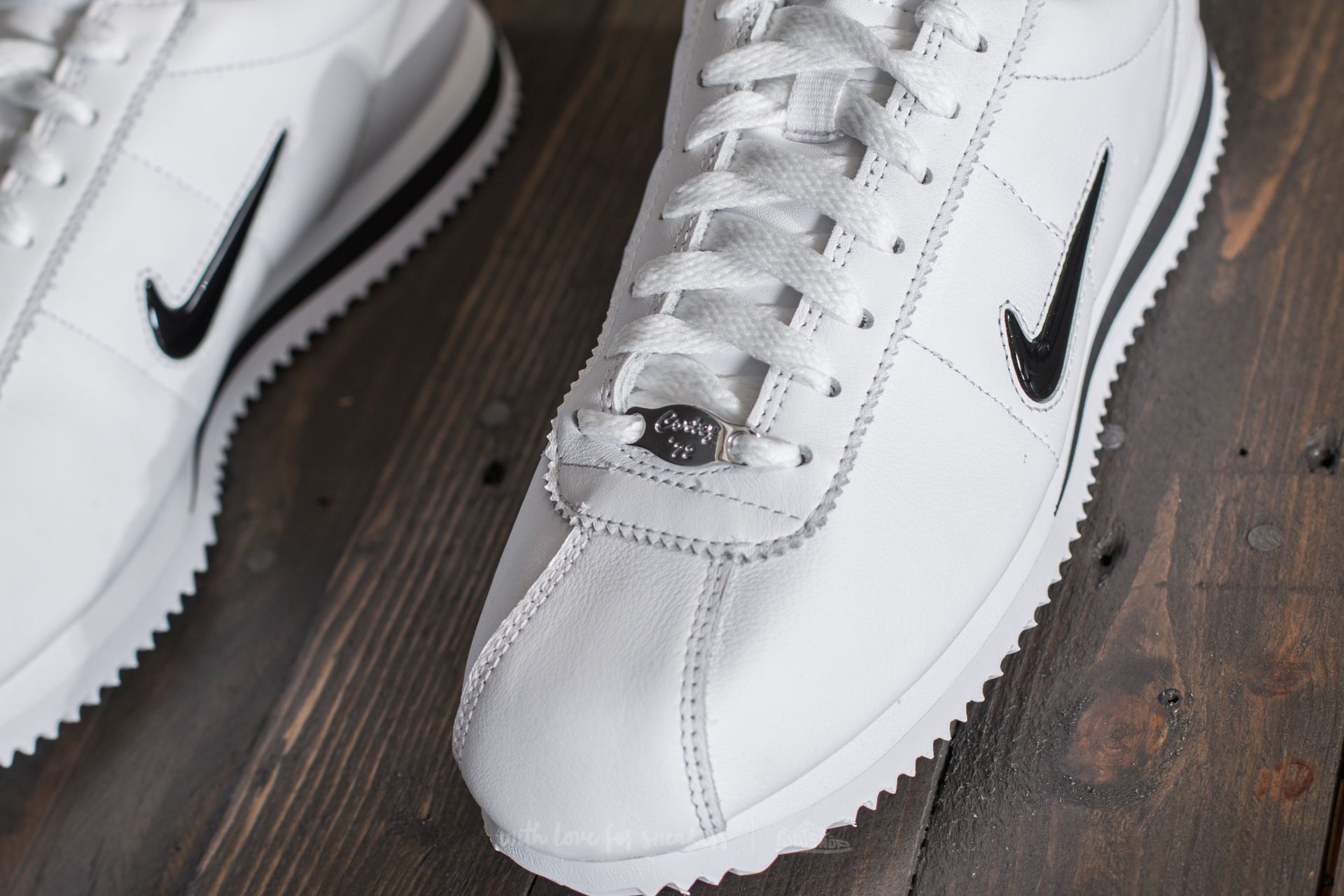 Nike cortez jewel qs tz on sale