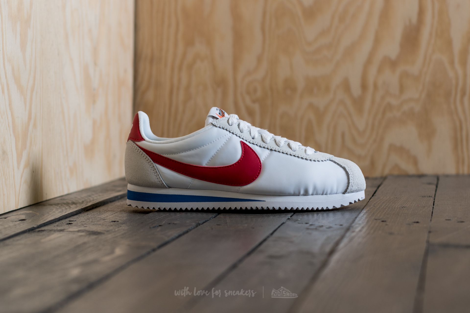 Scarpe donna Nike Wmns Classic Cortez Nylon Premium White/ Varsity Red