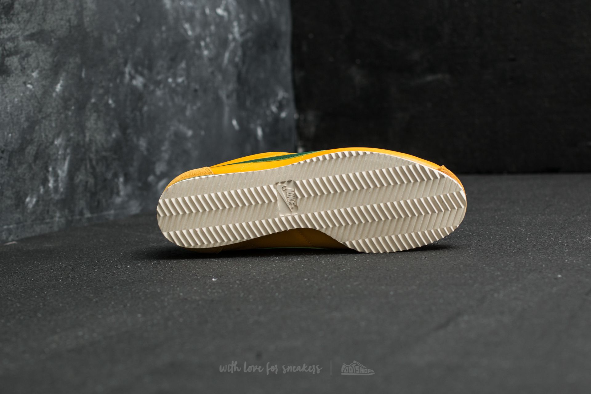 Férfi cipők Nike Classic Cortez Nylon Premium Yellow Ochre/ Gorge Green-Sail