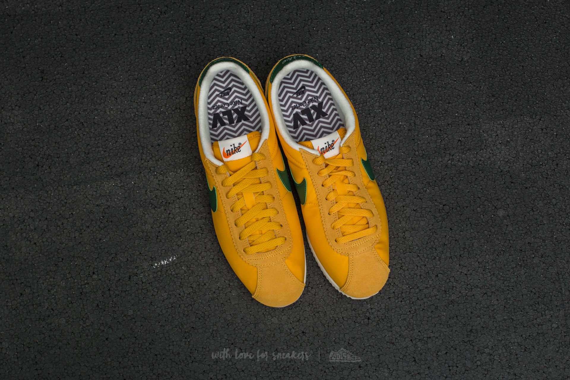 Férfi cipők Nike Classic Cortez Nylon Premium Yellow Ochre/ Gorge Green-Sail