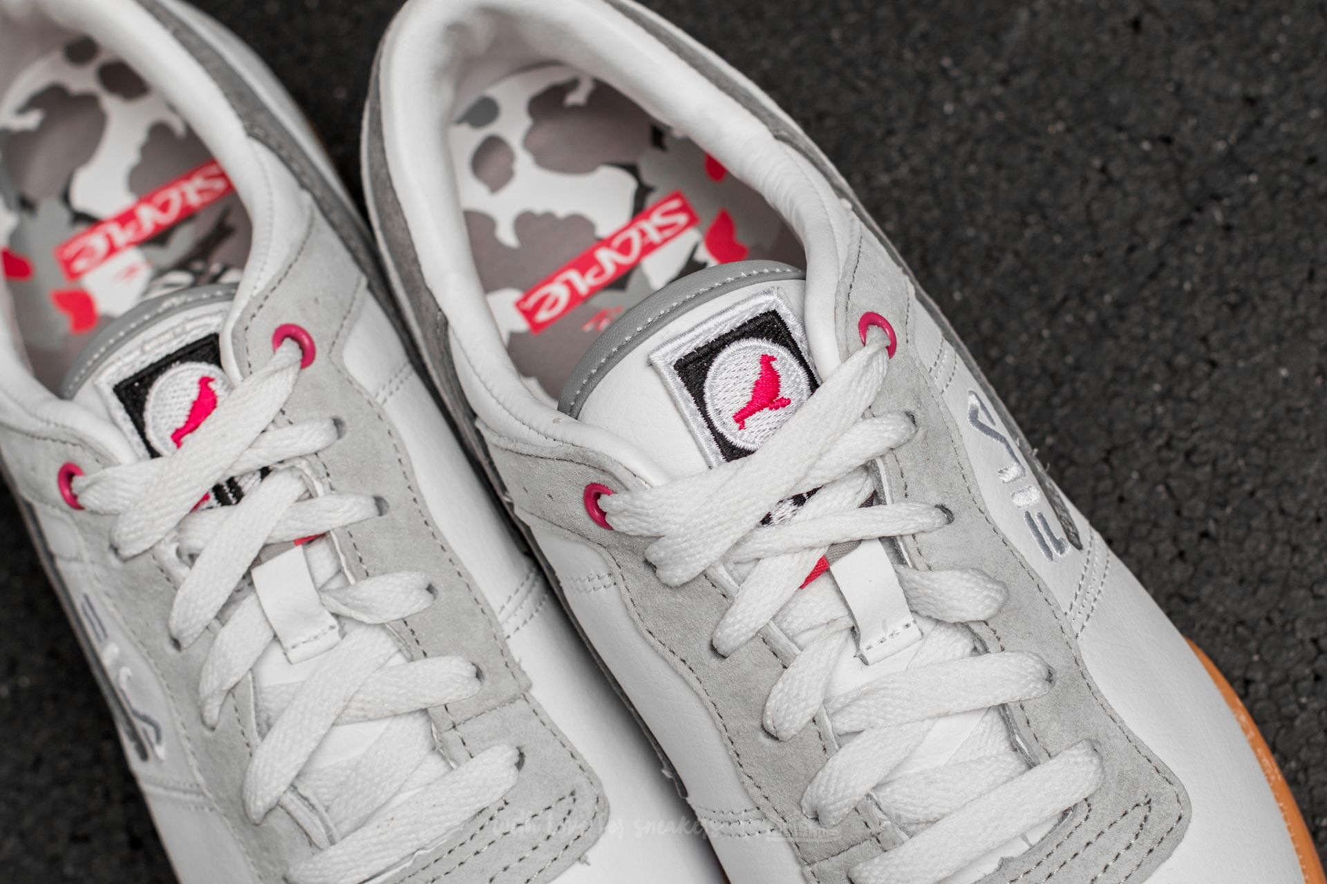 Famous footwear stapley best sale