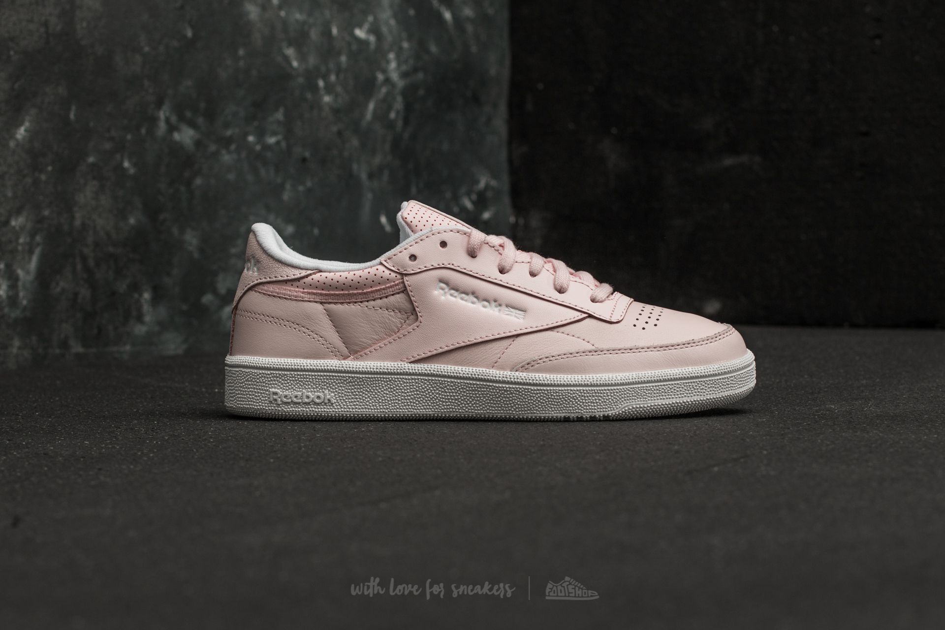 Buty damskie Reebok Club C 85 FBT W Pink/ White/ Silver/ Skull Grey