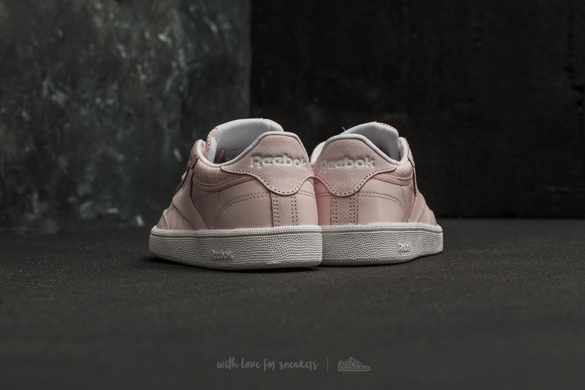 Buty damskie Reebok Club C 85 FBT W Pink/ White/ Silver/ Skull Grey