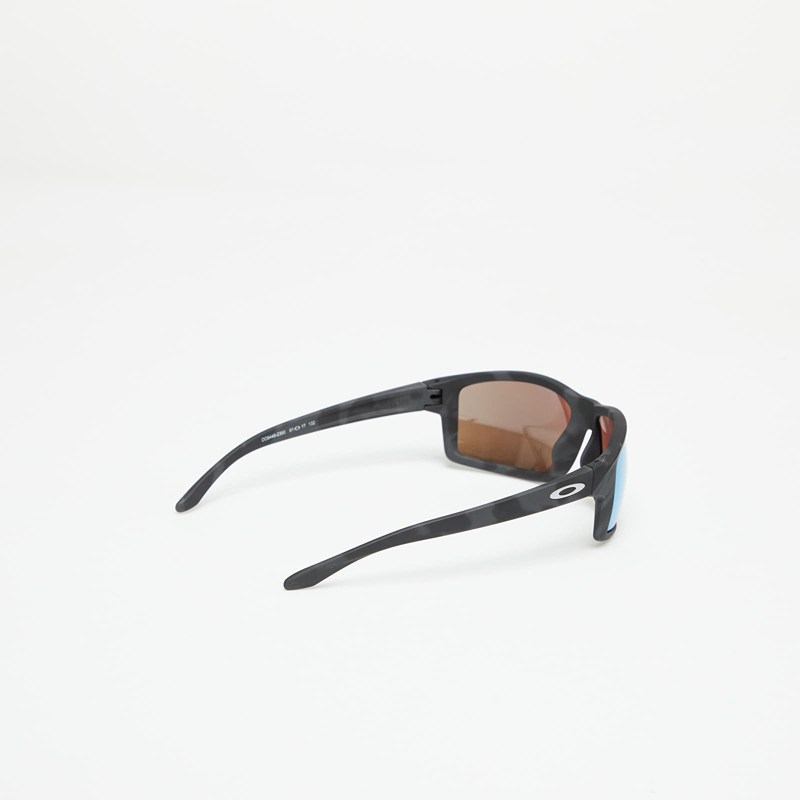 Solbriller Oakley Gibston Matte Black Camo/ Prizm Deep Water Polarized