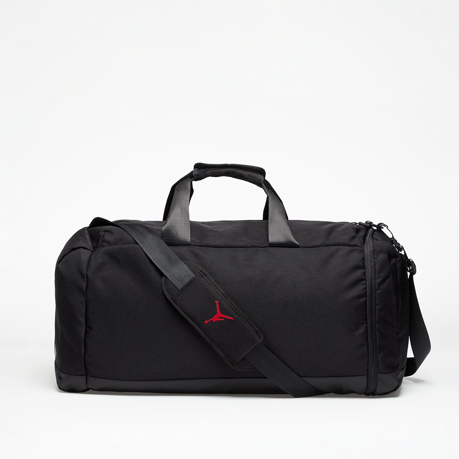 Jordan duffle bag leather 2025
