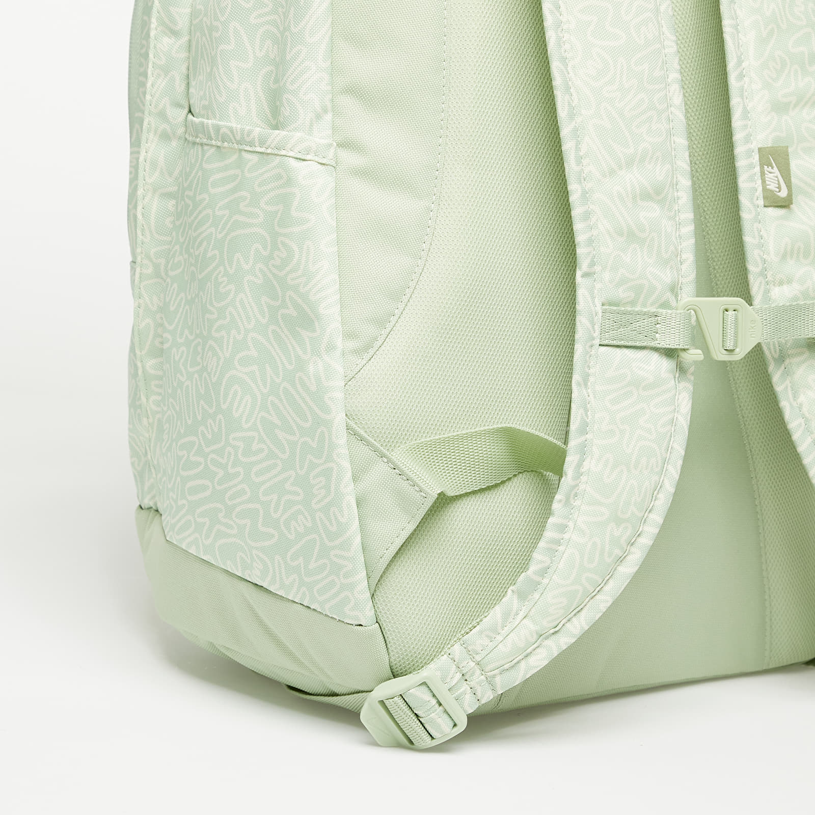 Ryggsäckar Nike Hayward Scribble Backpack Honeydew/ Honeydew/ Oil Green