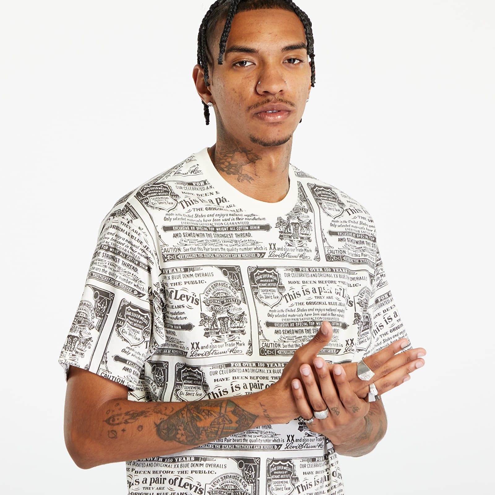 T-krekli Levi's® Red Tab Vintage Tee 501 Day Pocket Bag Print Pirate Black/ Multicolour