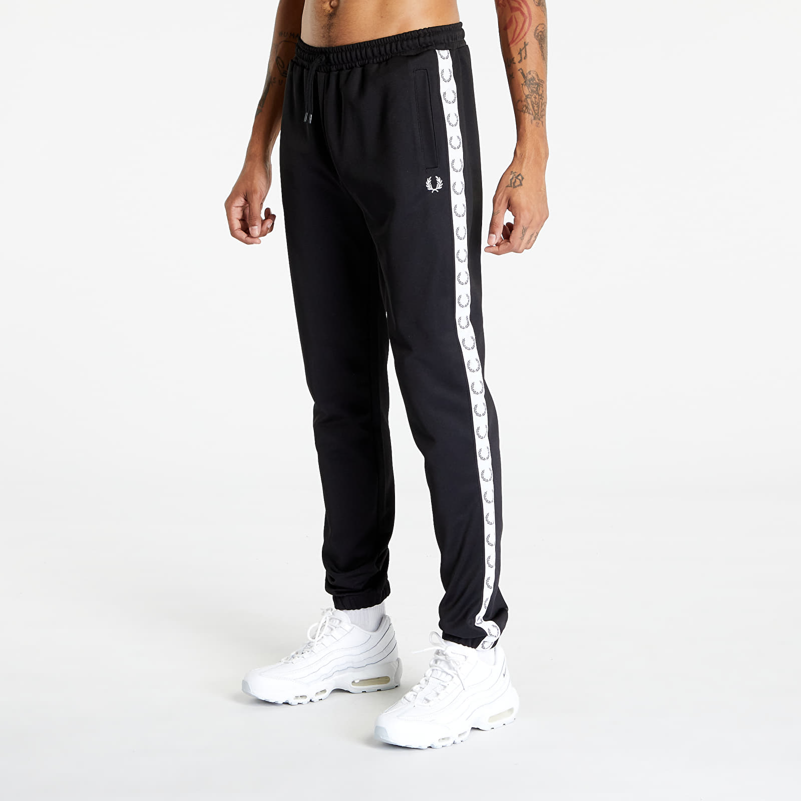 FRED PERRY - taped track pant black