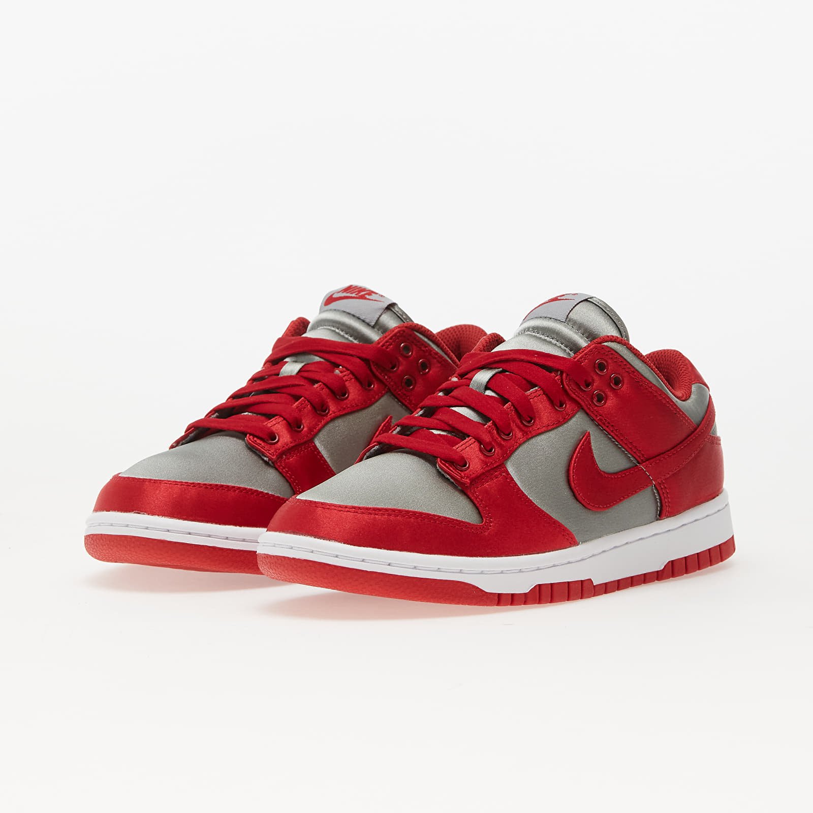 Nike dunk low varsity red hotsell