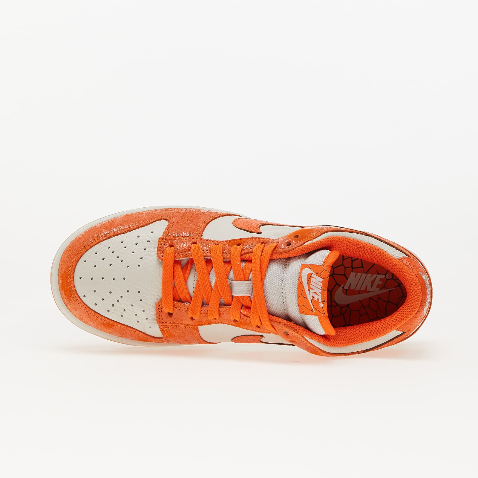 Women s shoes Nike Wmns Dunk Low Light Bone Safety Orange