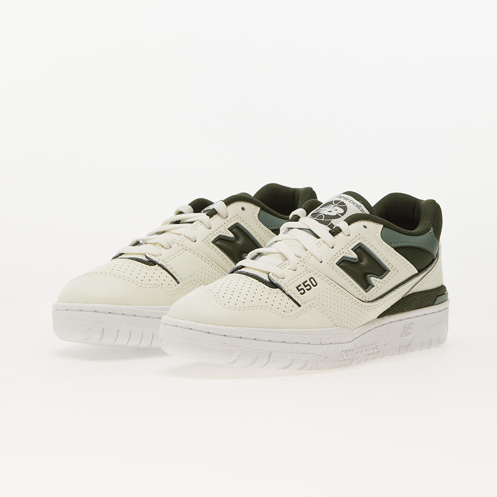 Women's shoes New Balance 550 Angora