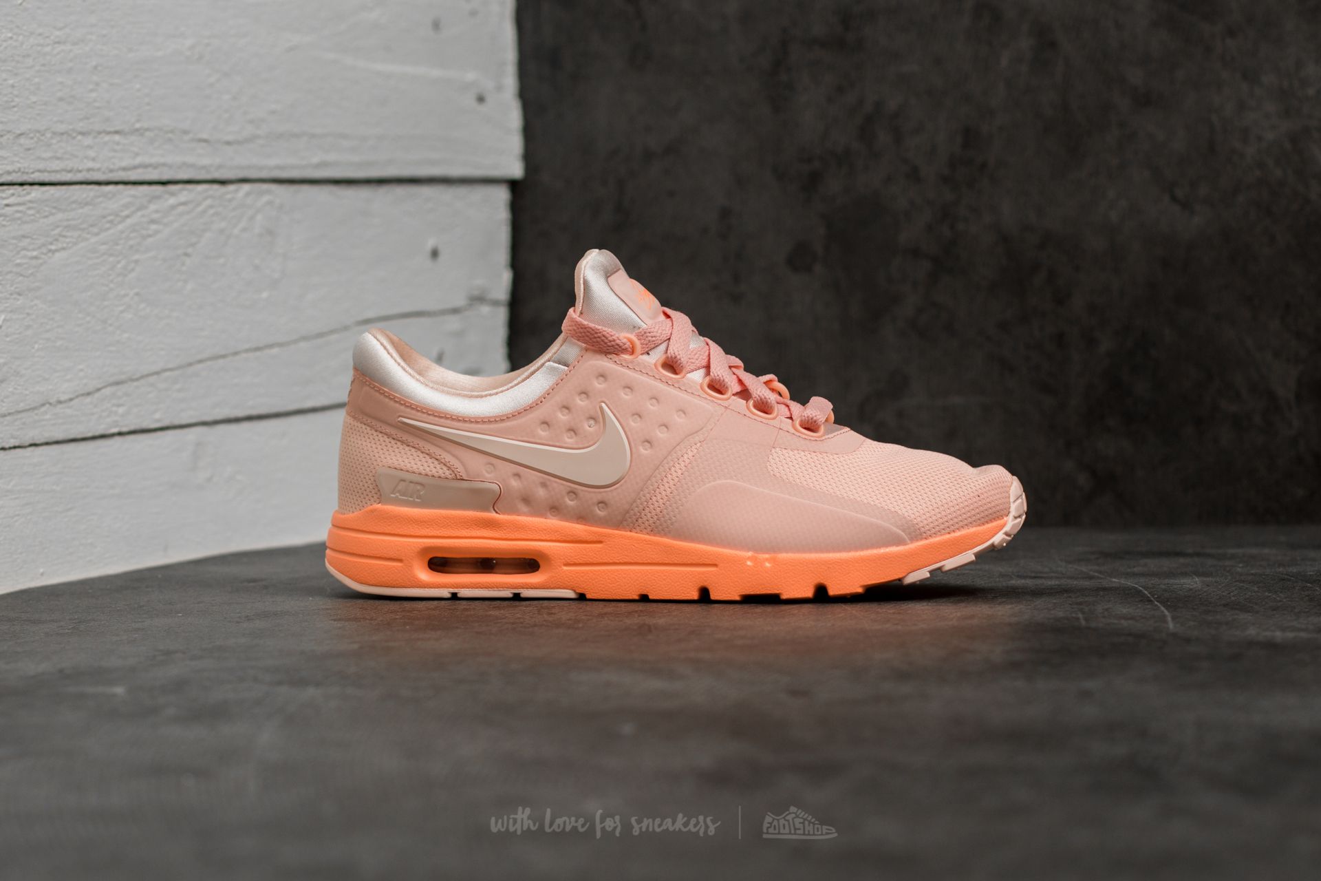 Women s shoes Nike W Air Max Zero Sunset Tint Sunset Tint Footshop