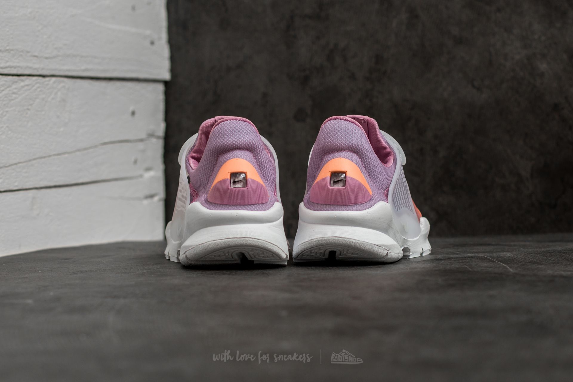 Ženski čevlji Nike Wmns Sock Dart Br Sunset Glow/ White-Orchid