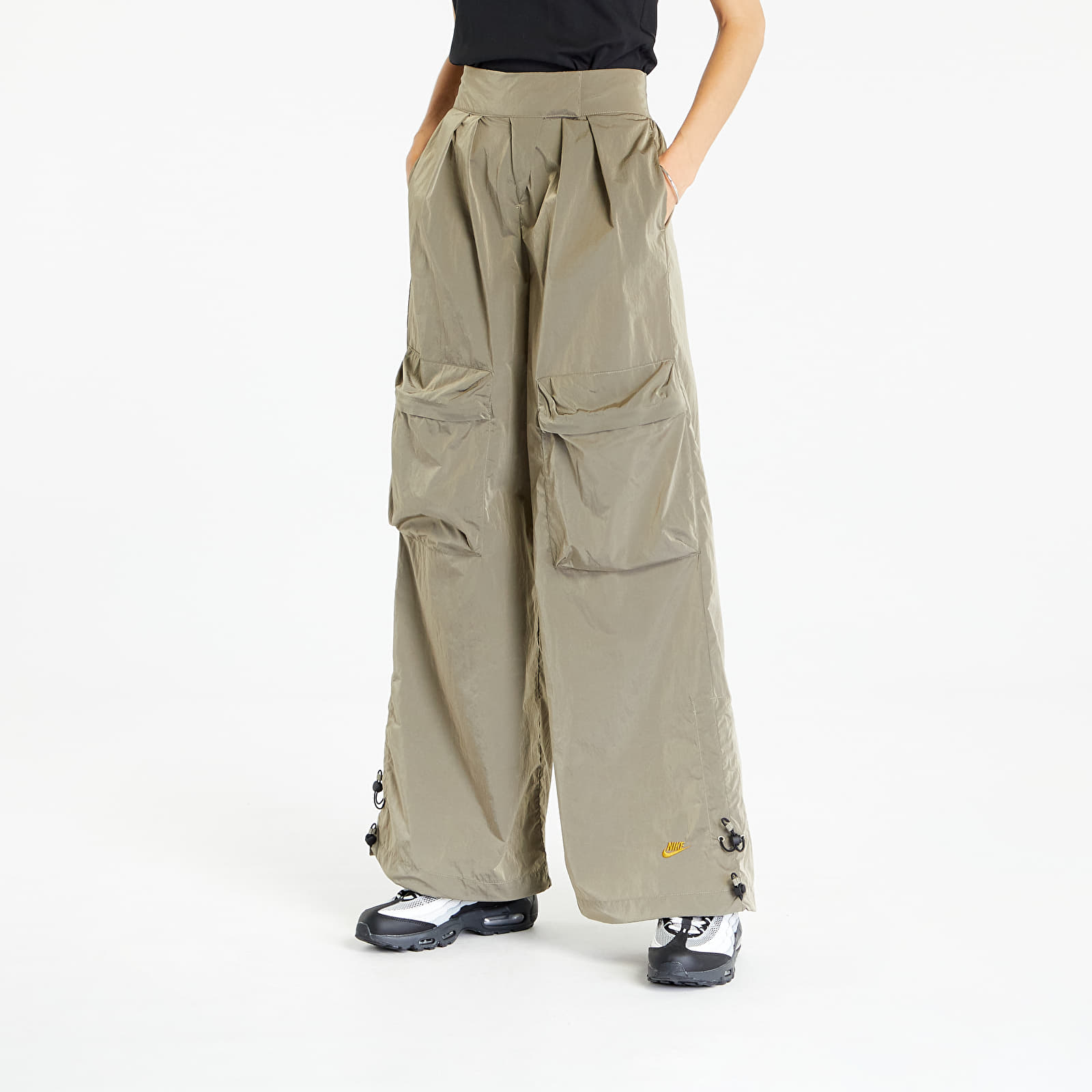 Levně Nike Sportswear Tech Pack Repel Women's Pants Khaki/ Black/ Matte Olive/ Bronzine