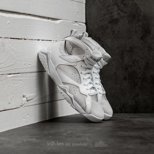 Men s shoes Air Jordan 7 Retro White Metallic Silver Footshop