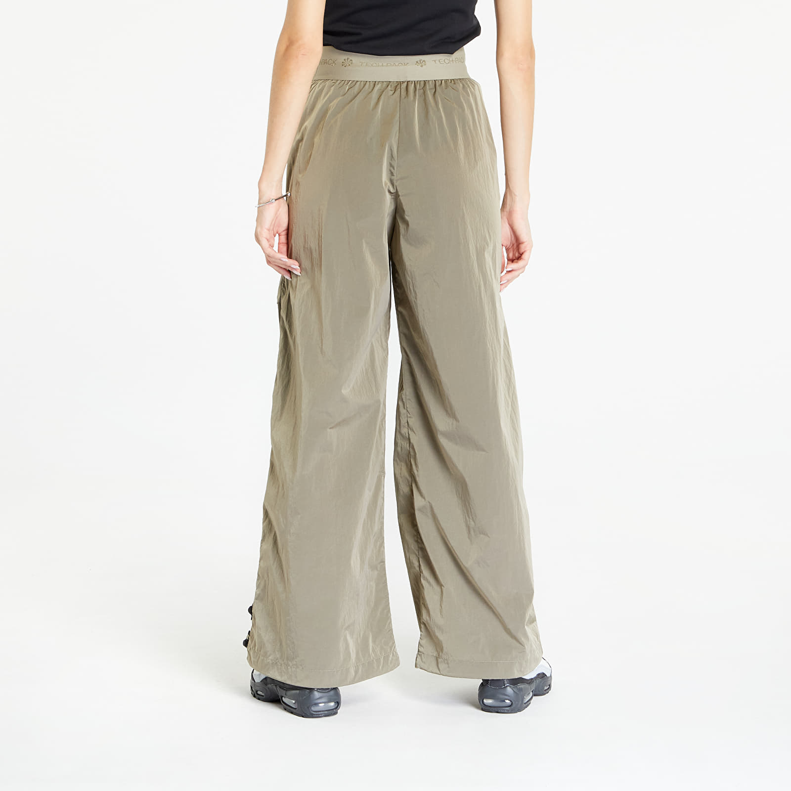 Džíny a kalhoty Nike Sportswear Tech Pack Repel Women's Pants Khaki/ Black/ Matte Olive/ Bronzine