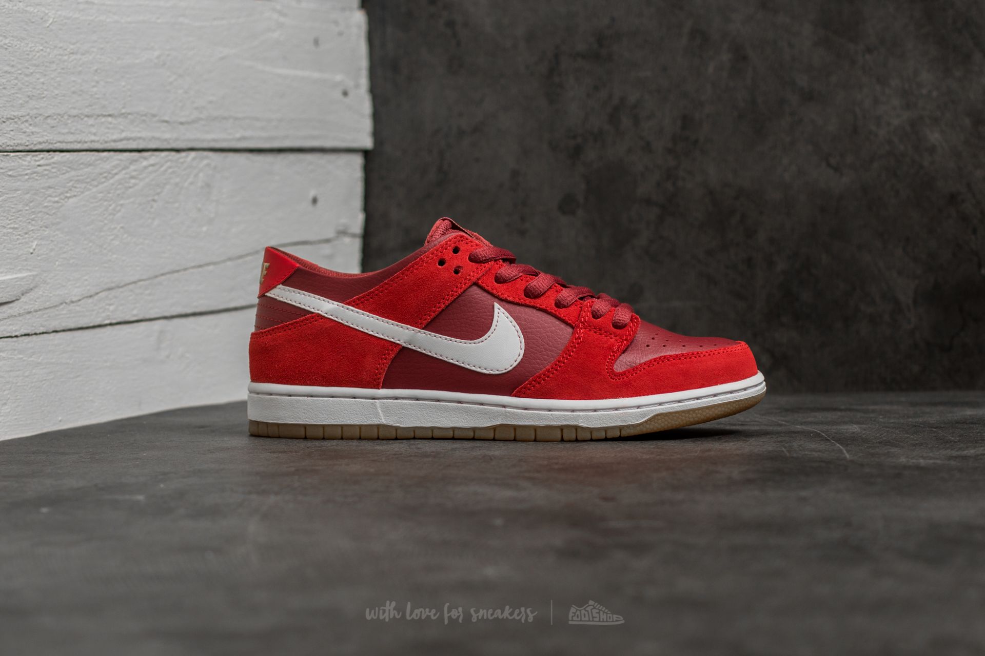 Sapatos de homem Nike SB Zoom Dunk Low Pro Track Red/ White-Cedar