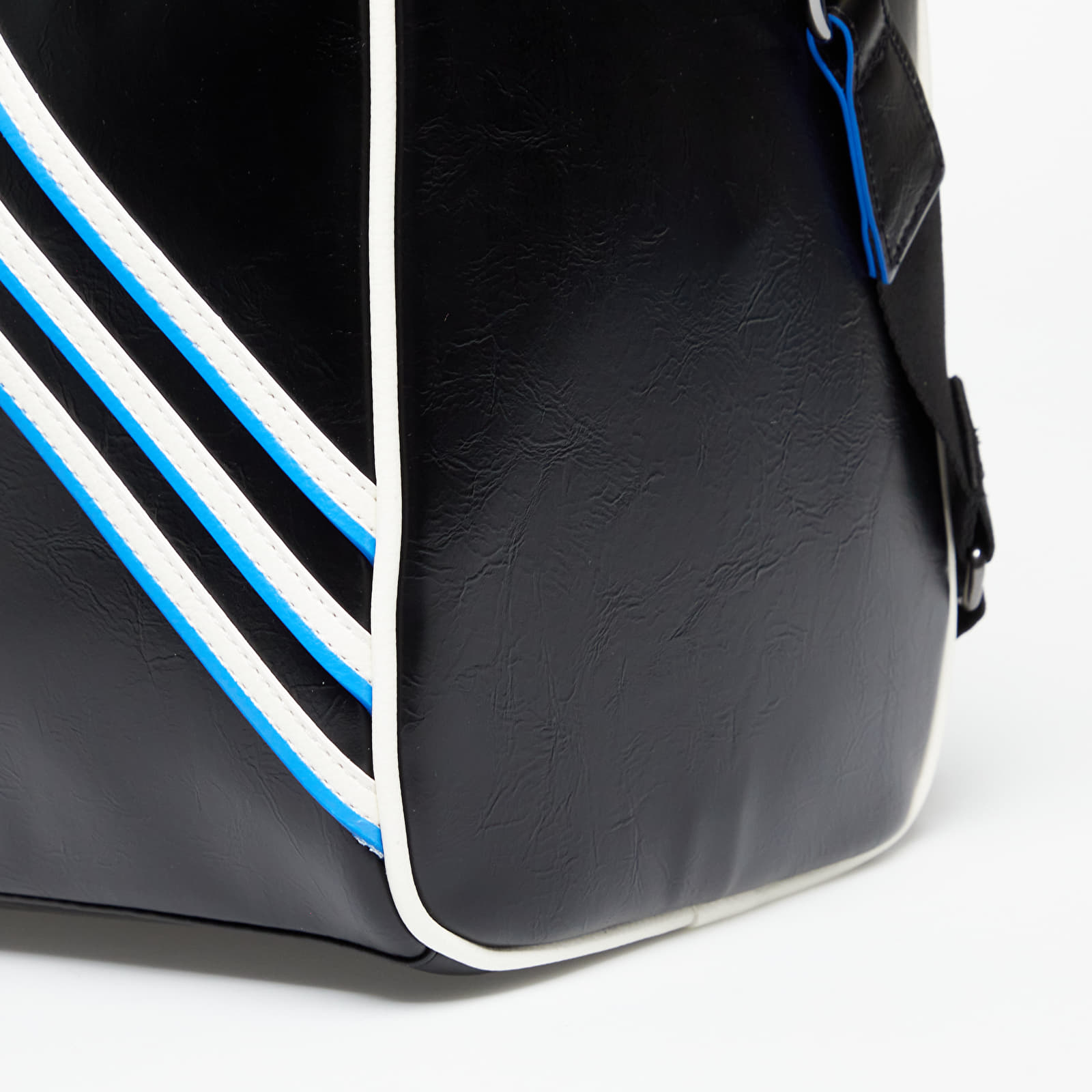 Duffelilaukku adidas Blue Version Duffel Bag Black