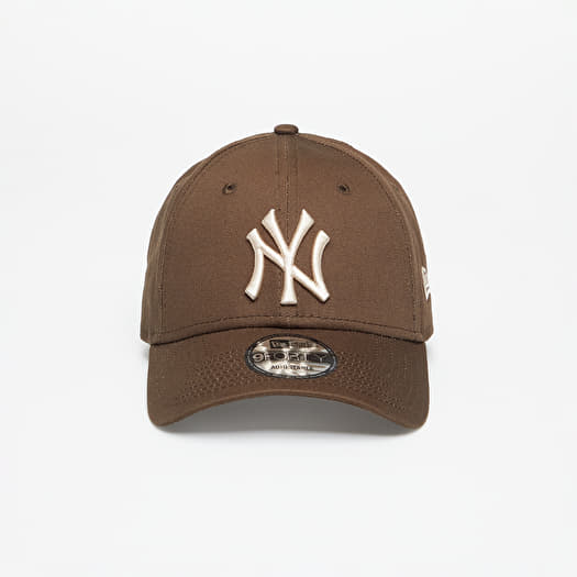 New Era New York Yankees League Essential 9Forty Adjustable Cap