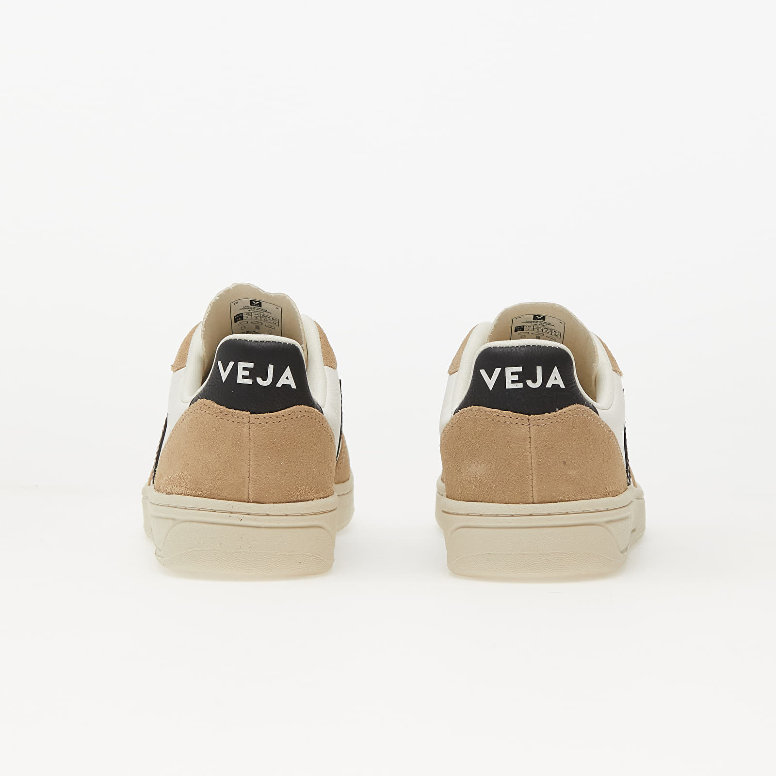 Veja V 10 Extra White Black Sahara US 6