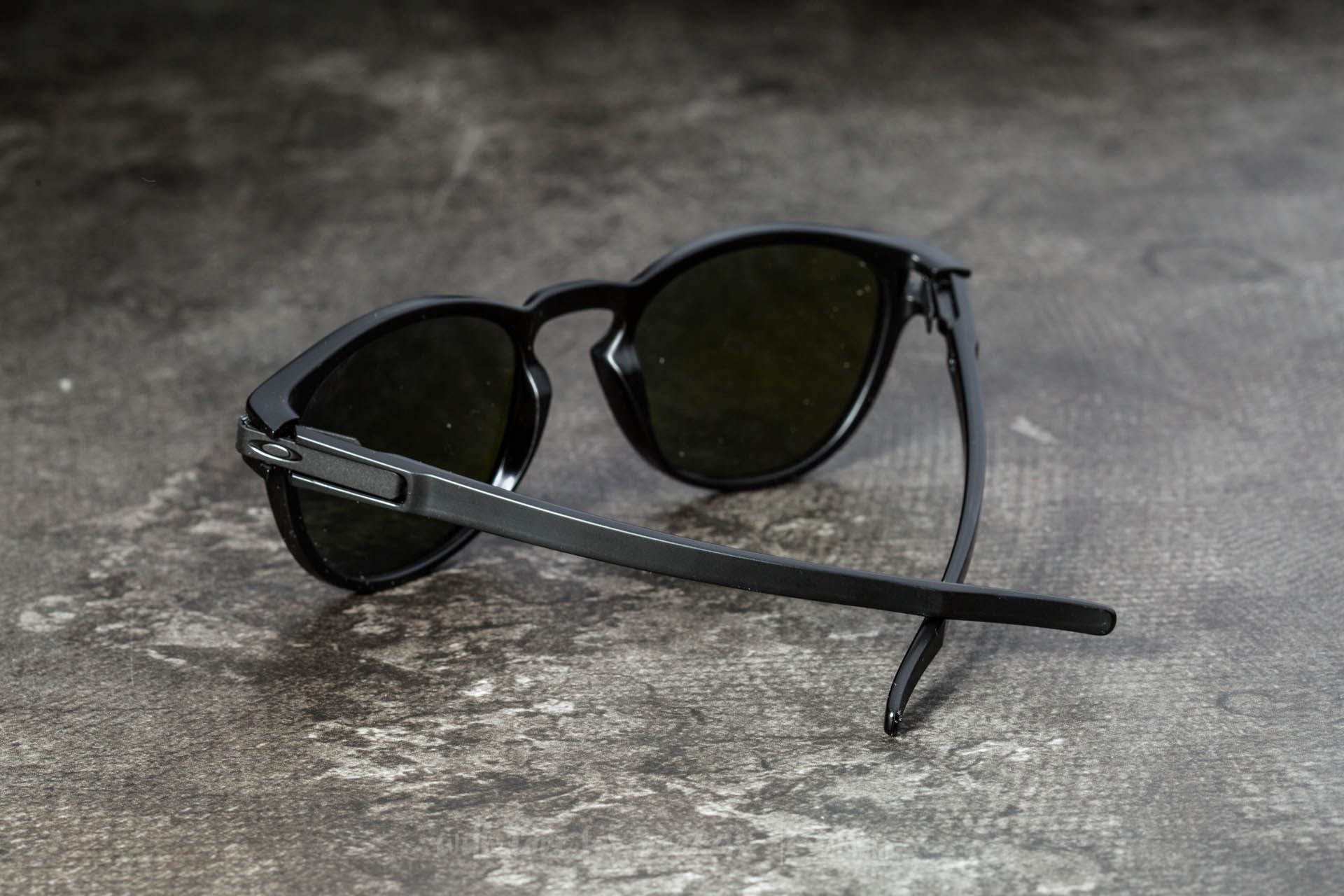 Sunglasses Oakley Latch Matte Black/ Violet Iridium (OO9265-06