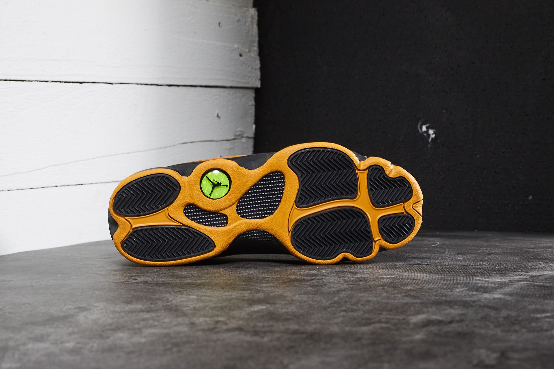 Women's shoes Air Jordan 13 Retro Low BG Black/ Chutney